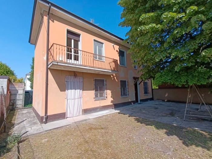 Casa con 5 locali in vendita in Bottarone, Bressana Bottarone