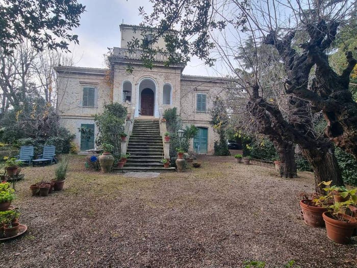 Casa con 6 locali in vendita in Contrada Cerreto, Miglianico