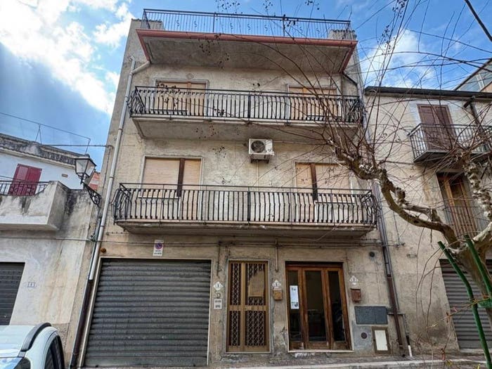 Appartamento trilocale in vendita in Via Roma, Longi