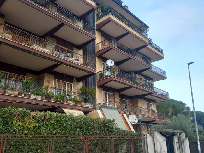 Appartamento con 6 locali in vendita in Via Mario Cora, Borghesiana, Roma