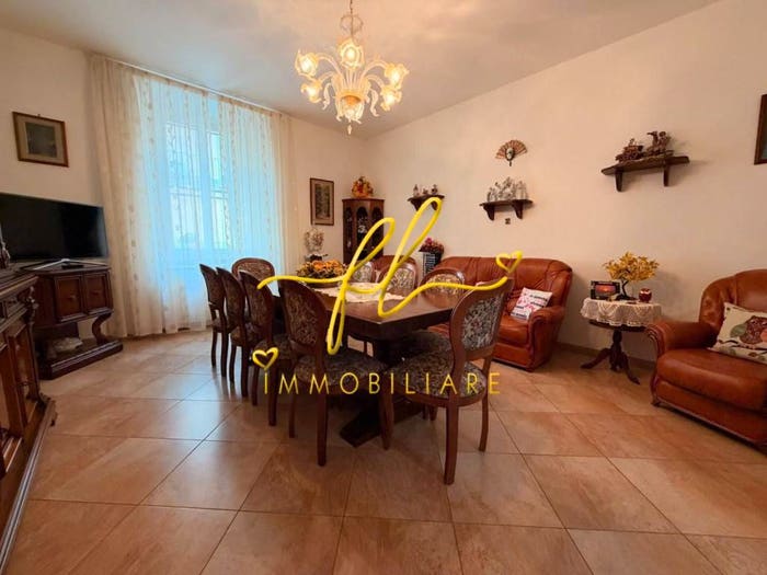 Appartamento con 6 locali in vendita in Via Arena Alfieri, Zola Galilei, Livorno