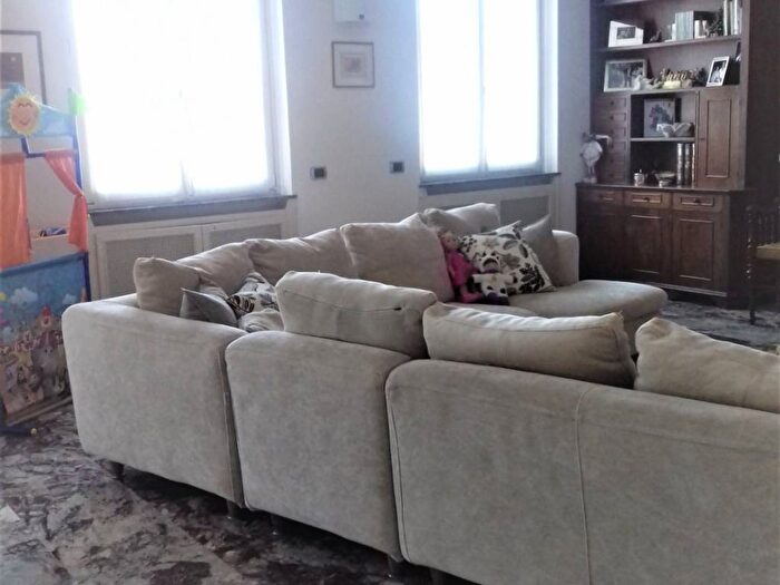 Appartamento quadrilocale in vendita in Via Vittorio Veneto, Dante Cheope, Piacenza