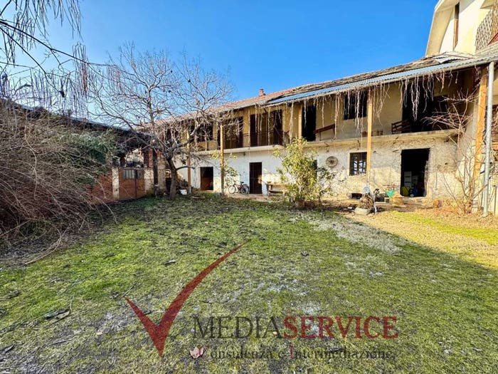 Casa con 5 locali in vendita in Via Ritanolo, Centro, Caraglio