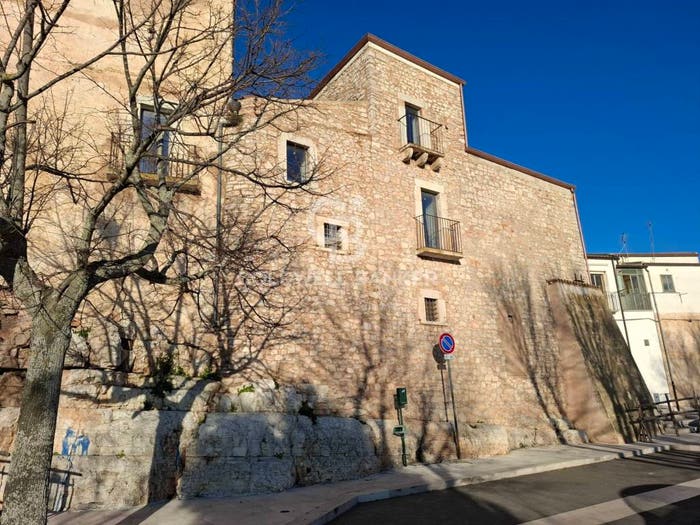 Casa con 6 locali in vendita in Via Belvedere, Rignano Garganico