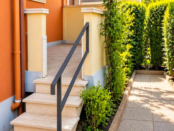 Appartamento quadrilocale in vendita in Marina di Massa Centro, Massa