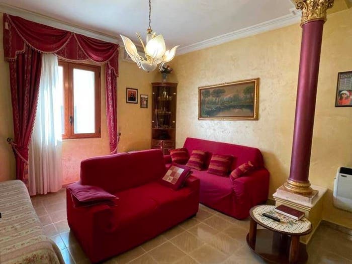 Casa con 6 locali in vendita in Campobello di Licata