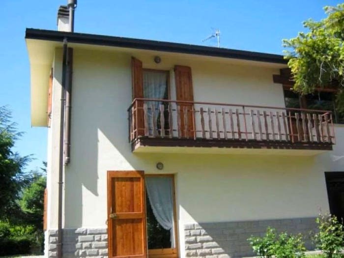 Casa con 6 locali in vendita in Centro, Loiano