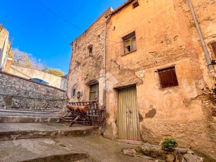 Casa trilocale in vendita in Via S Luca, Maranola Trivio, Formia