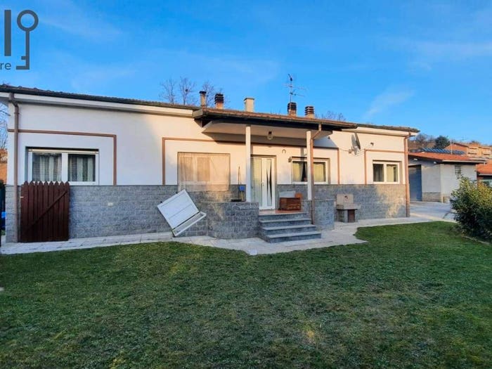 Casa con 6 locali in vendita in via fornace vecchia, Centro, Carcare