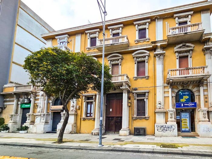 Appartamento con 5 locali in vendita in Viale San Martino, San Martino, Messina
