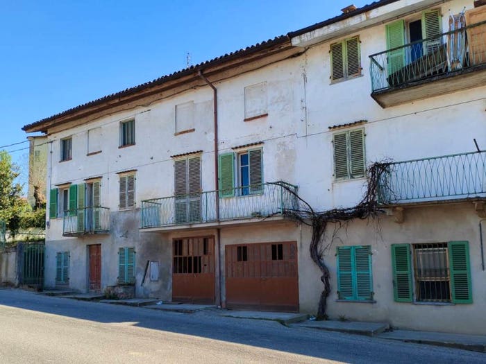 Casa con 6 locali in vendita in Via San Giovanni Bosco, Centro, Montemagno