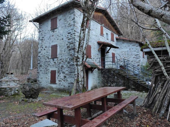 Casa con 5 locali in vendita in Frazione Roccatagliata, Neirone
