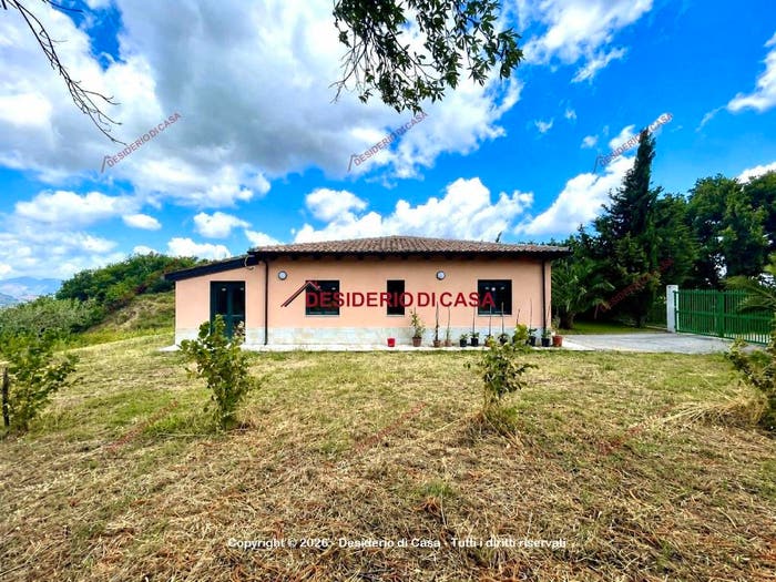 Casa quadrilocale in vendita in Strada Provinciale Montalbanese, Montalbano Elicona