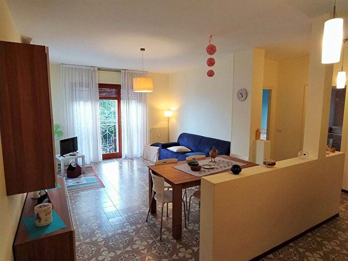 Appartamento trilocale in vendita in Via degli Ulivi, Ospedaletti