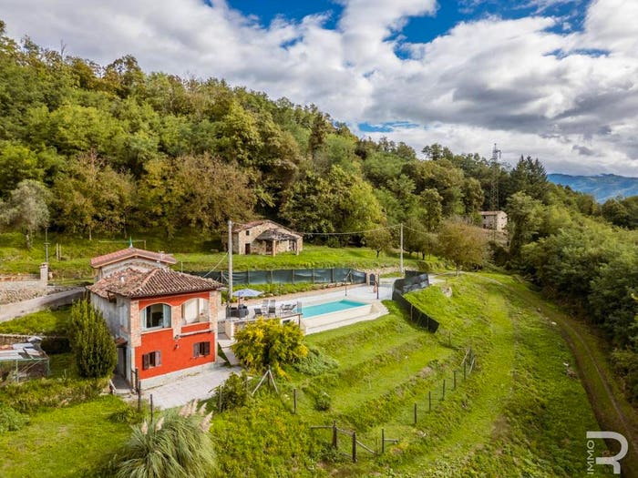 Casa trilocale in vendita in Via Debbia, Castelnuovo di Garfagnana