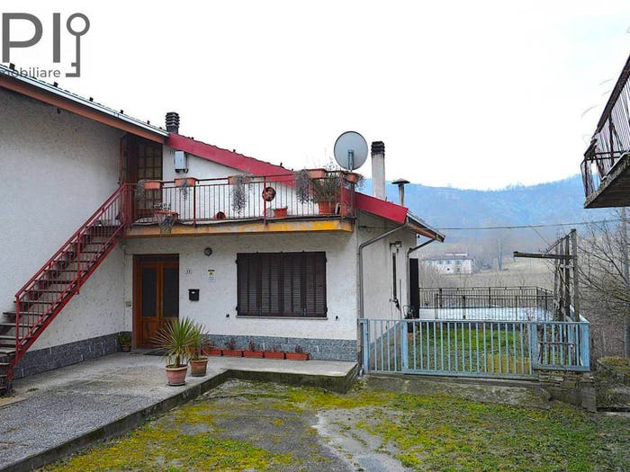 Casa con 6 locali in vendita in via val piana, Pontevecchio, Piana Crixia
