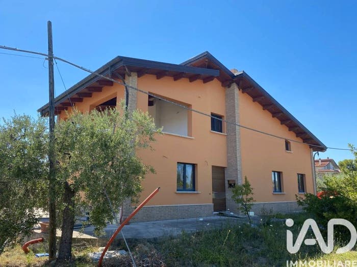 Casa con 6 locali in vendita in CONTRADA SAN GIOVANNI, Controguerra