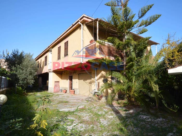 Casa con 6 locali in vendita in Via NazionaleVia Provinciale, Marina Di Mandatoriccio, Mandatoriccio
