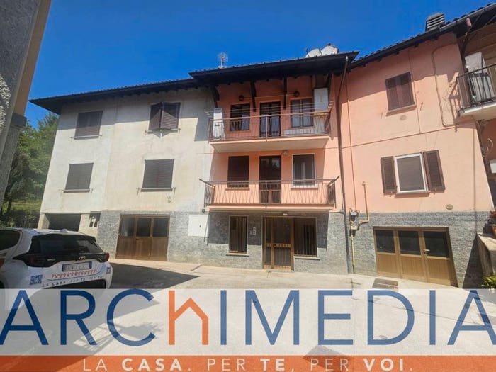 Appartamento trilocale in vendita in Via Zara, Centro, Malnate