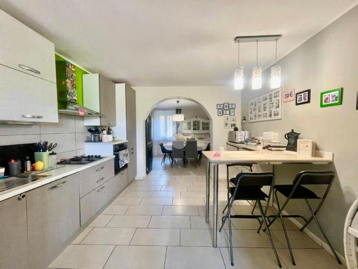 Appartamento quadrilocale in vendita in Via XXV Aprile, Centro, Filago
