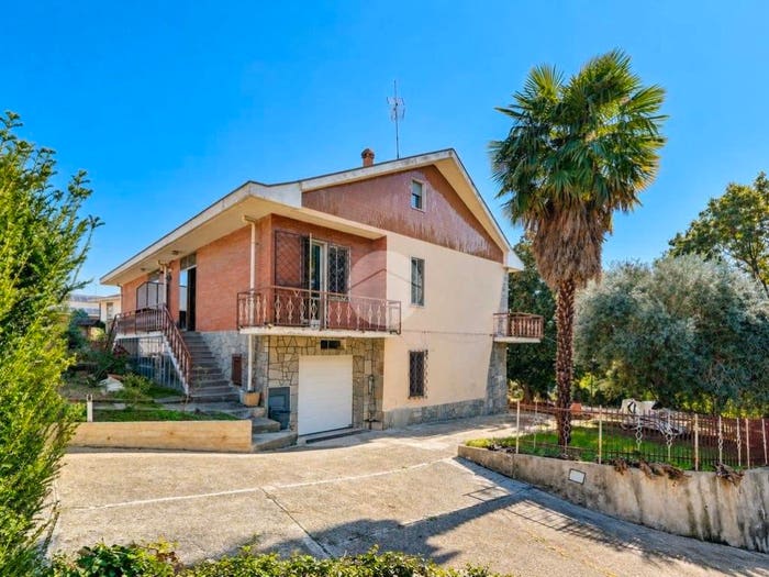Casa con 6 locali in vendita in Strada Santa maria, Uriola Scaravaglio, Rivoli