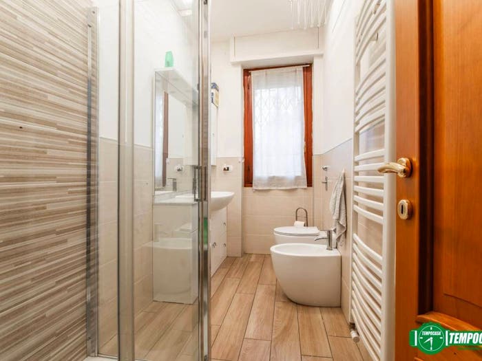 Appartamento con 5 locali in vendita in Via Eliseo Vismara, Centro, Arese