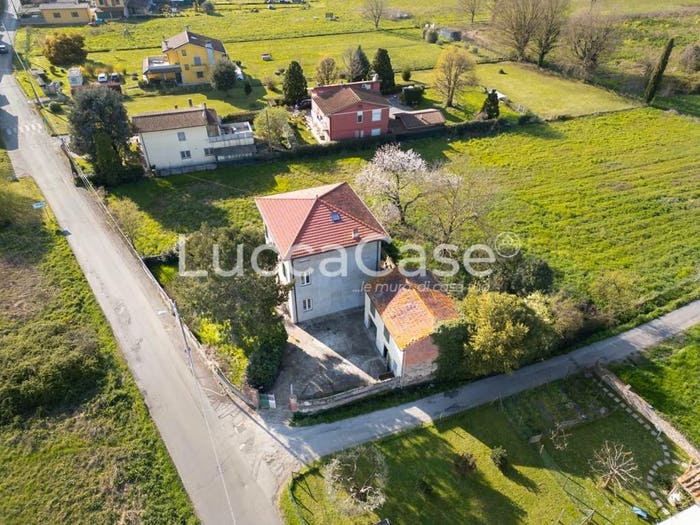 Casa con 6 locali in vendita in Via Immagine dell'Osso, Pieve San Paolo Santa Margherita, Capannori
