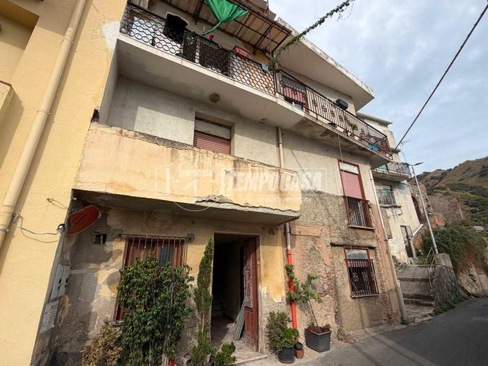 Casa quadrilocale in vendita in Via LARDERIA SUPERIORE, Larderia, Messina
