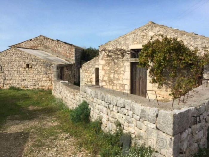 Casa con 6 locali in vendita in Cannizzara, Modica