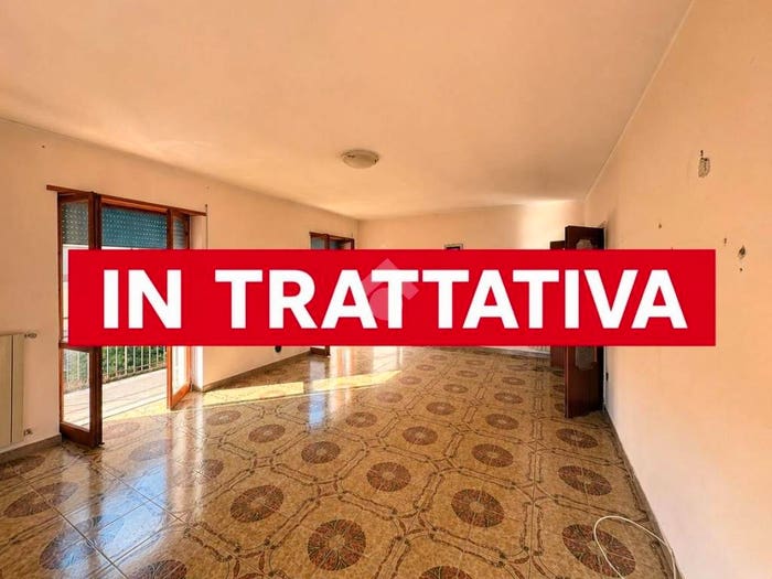 Appartamento trilocale in vendita in Appartamento Via Bettino Ricasoli, Centro, Fondi