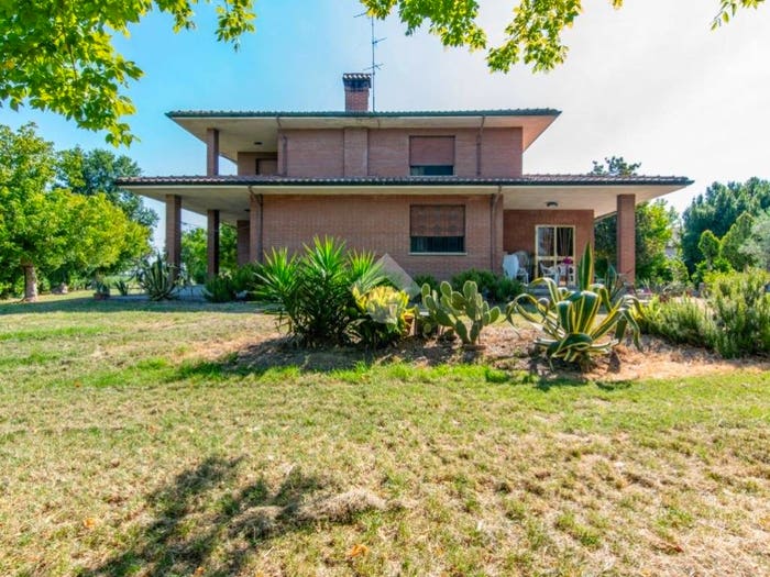 Casa con 5 locali in vendita in Via Bologna, San Martino, Ferrara