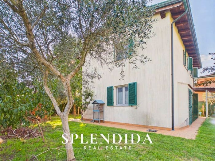 Casa con 6 locali in vendita in Via Prade, Marina Verde Renella, Montignoso