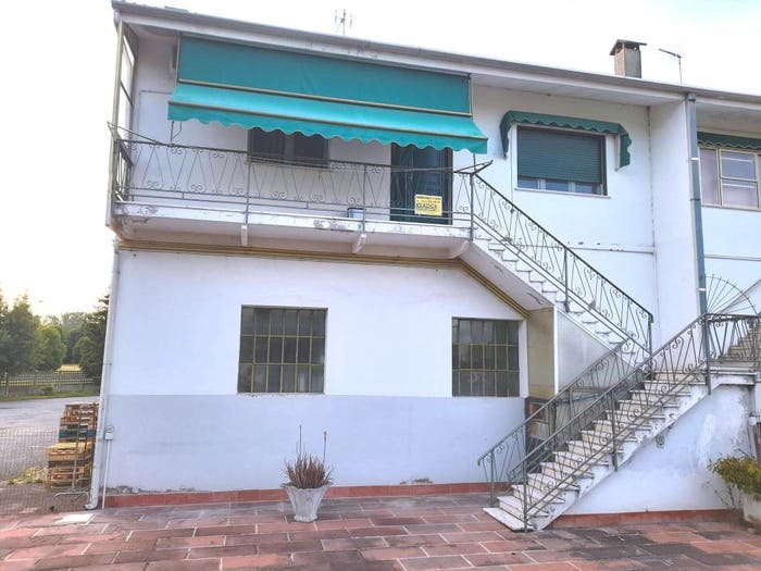 Appartamento con 5 locali in vendita in Via Michelangelo, Centro, Copparo