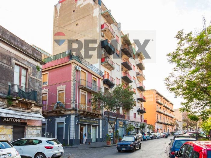 Appartamento con 5 locali in vendita in Via Plebiscito, Centro Storico, Catania