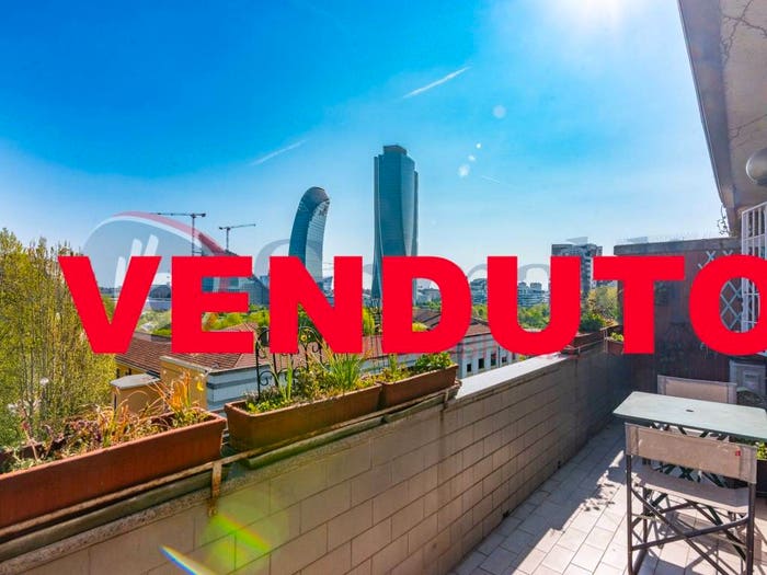 Appartamento trilocale in vendita in Via Francesco Albani, Monte Rosa Lotto, Milano