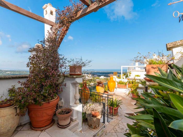 Casa con 6 locali in vendita in Via Continelli Bixio, Centro Storico, Ostuni