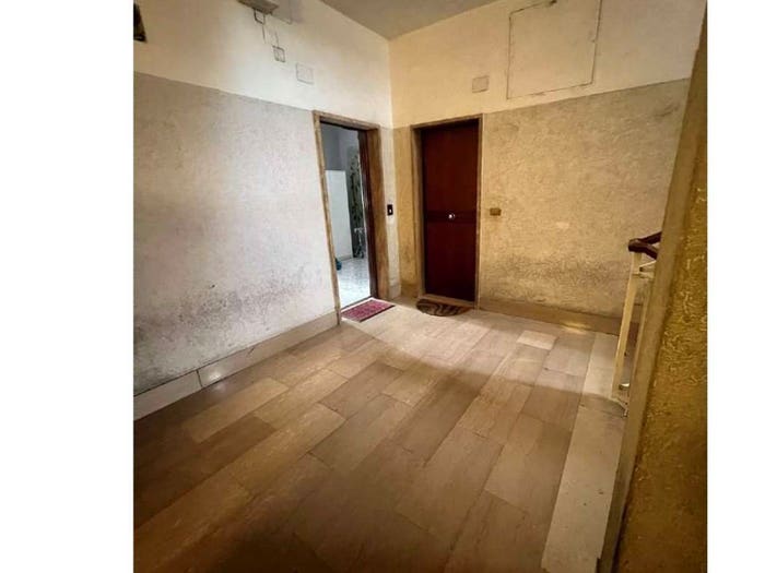 Appartamento trilocale in vendita in Corso Arnaldo Lucci, Zona Industriale Marina, Napoli