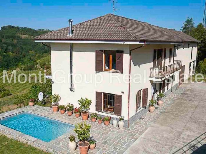 Casa con 6 locali in vendita in Bistagno