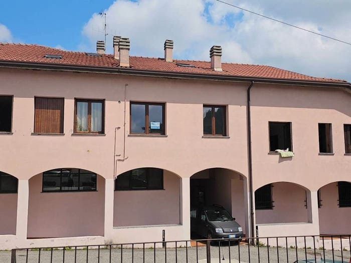 Appartamento trilocale in vendita in Via dei Mille, Centro, Monte Marenzo
