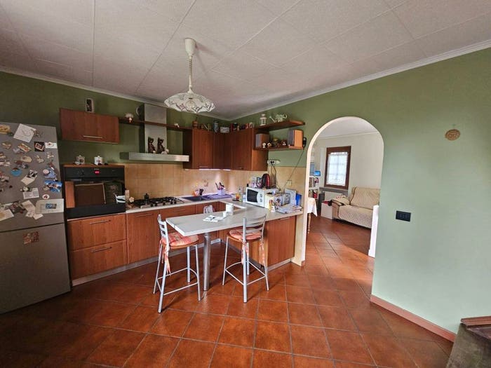 Casa con 6 locali in vendita in Frazione Falletti, Falletti Guelpa, Camandona