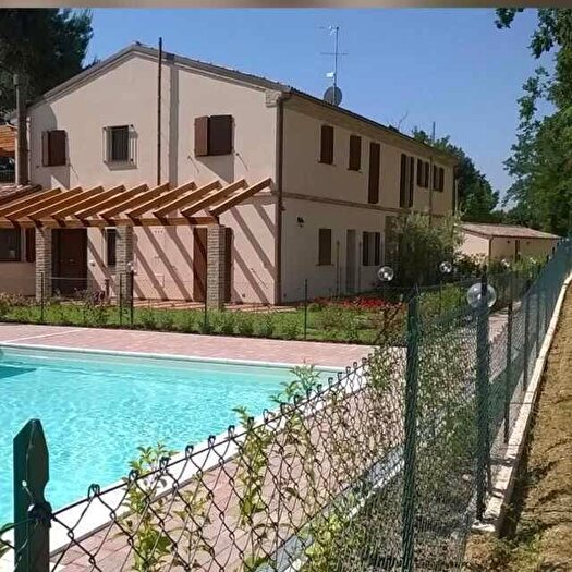 Appartamento con 6 locali in vendita in Case Bruciate, Pesaro