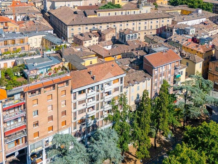 Appartamento trilocale in vendita in Borgo Gian Domenico Romagnosi, Centro Storico, Parma