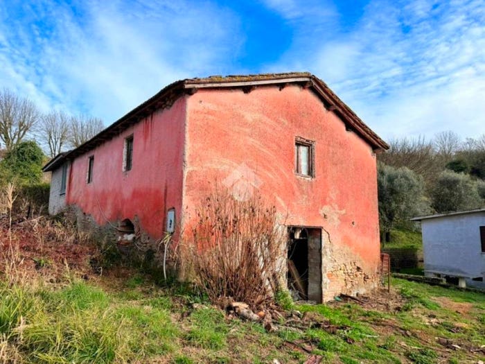 Casa quadrilocale in vendita in VIA CUPA, Forano