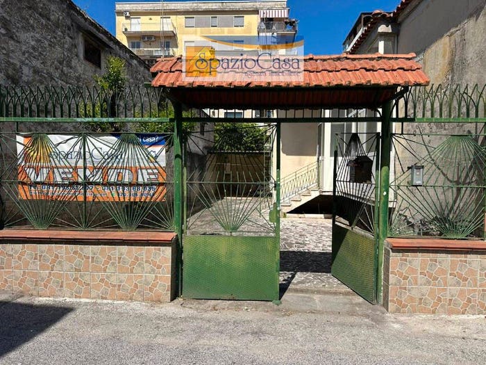 Casa con 5 locali in vendita in Via Gioacchino Pennacchio, Maristi Ospedale, Giugliano in Campania