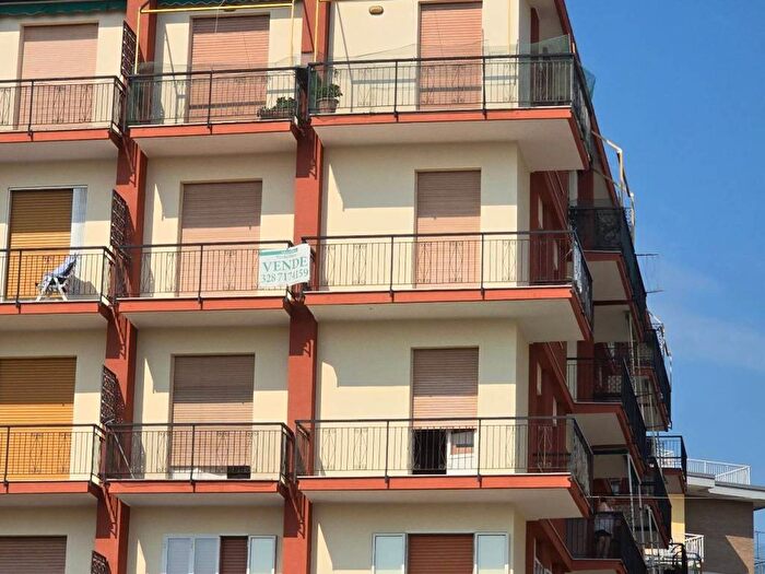 Appartamento trilocale in vendita in Via Savona, Centro, Ceriale