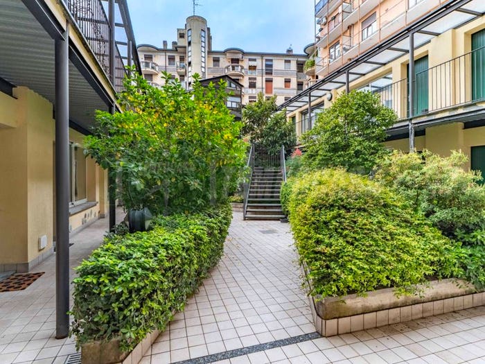 Appartamento trilocale in vendita in Via Calatafimi, Ticinese, Milano