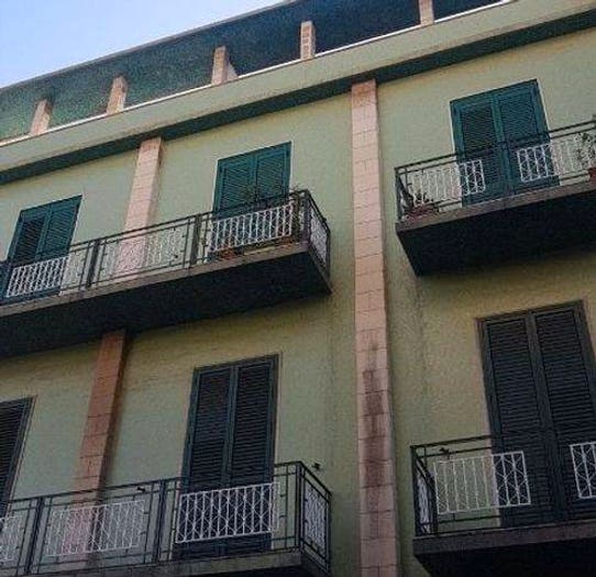 Appartamento quadrilocale in vendita in Via Giosuè Carducci, Centro, Barcellona Pozzo di Gotto