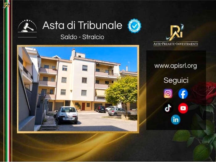 Appartamento con 6 locali in vendita in Via Taranto m, Centro, Matera