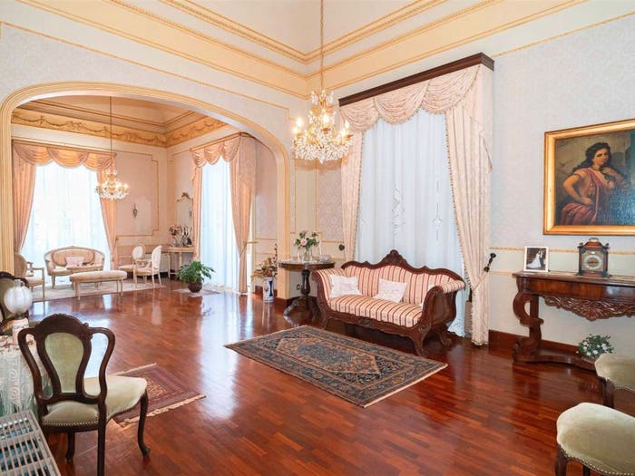 Casa con 6 locali in vendita in corso Italia, Centro, Riposto