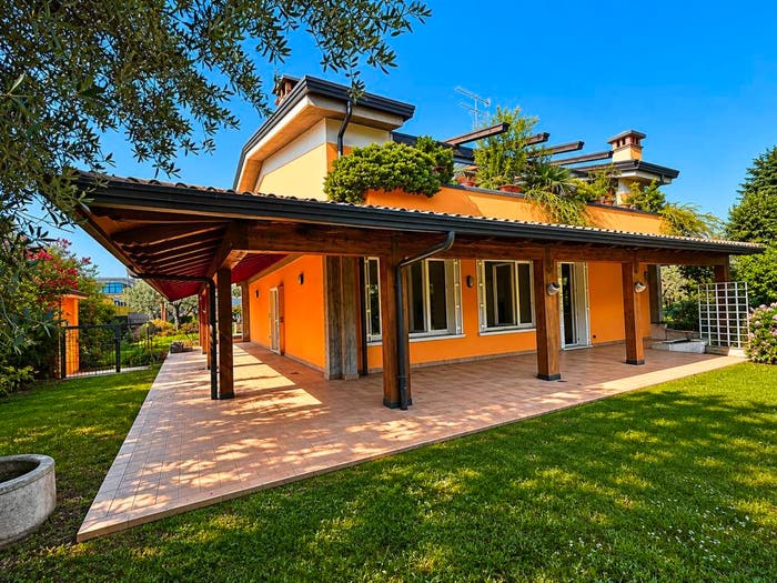 Casa con 5 locali in vendita in Via Alcide De Gasperi, Desenzano Centro, Desenzano del Garda
